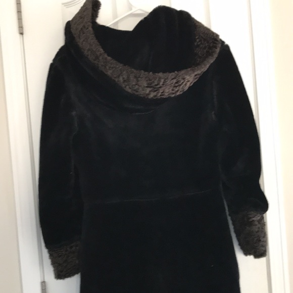 Michael Daniel Creations Faux Fur Long Coat - Picture 3 of 4